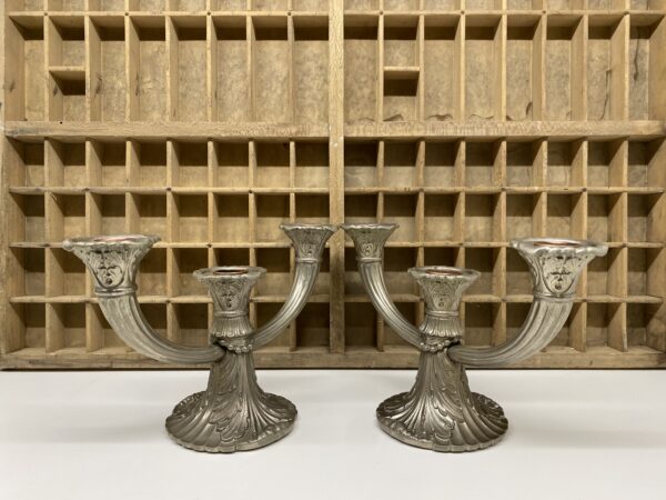 Coppia candelabri peltro anni '50 1