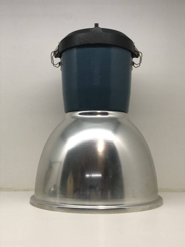 Lampada industriale blu 1